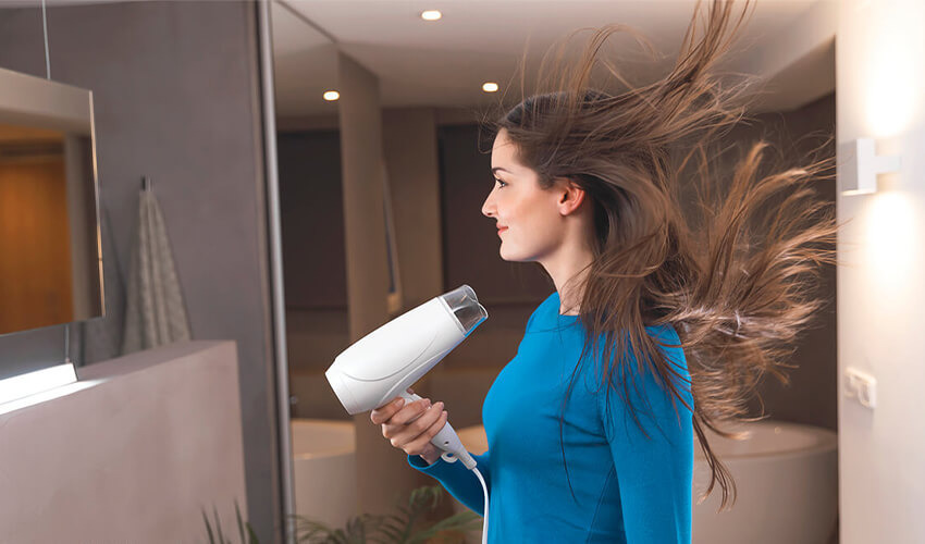 CECOTEC Bamba IoniCare 5400 Power&Go Black