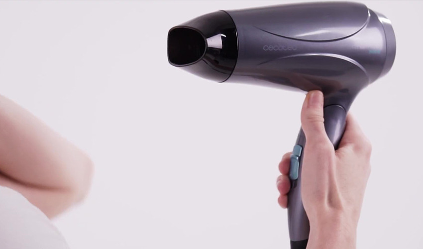 CECOTEC Bamba IoniCare 5400 Power&Go Black