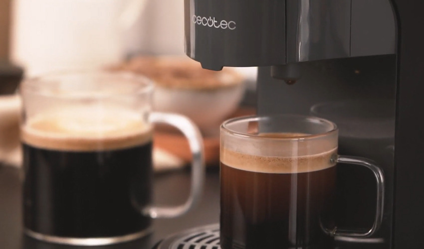 Кавоварка еспресо CECOTEC Cumbia Capricciosa Black