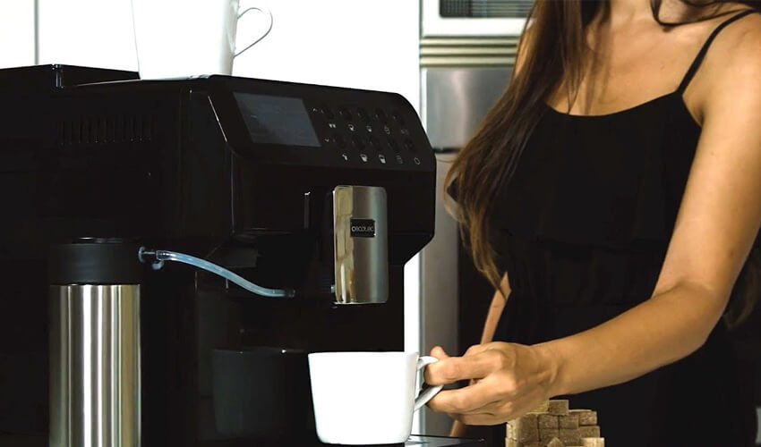 CECOTEC Cumbia Power Matic-ccino 7000 Serie Nera