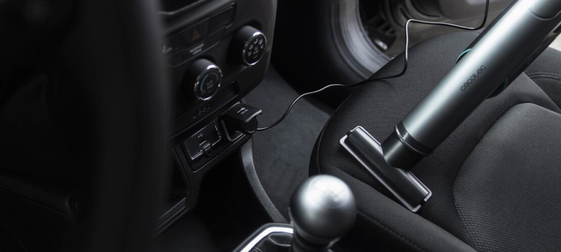 Автомобильное зарядное устройство